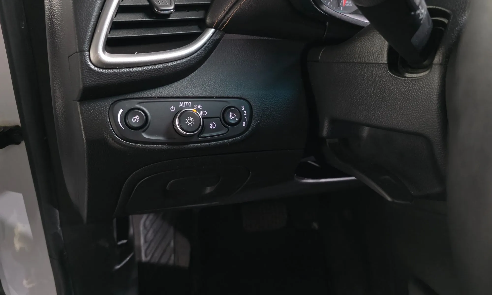 The New Trax 1.6 Diesel Lt Deluxe 16
